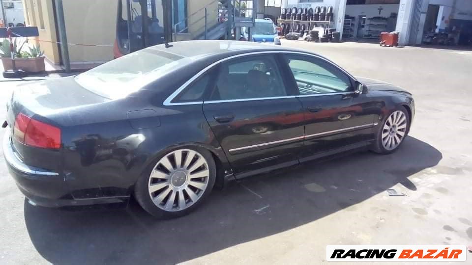 Audi A8 (D3 - 4E) 3.0 TDI quattro homlokfal zárhíd 4. kép