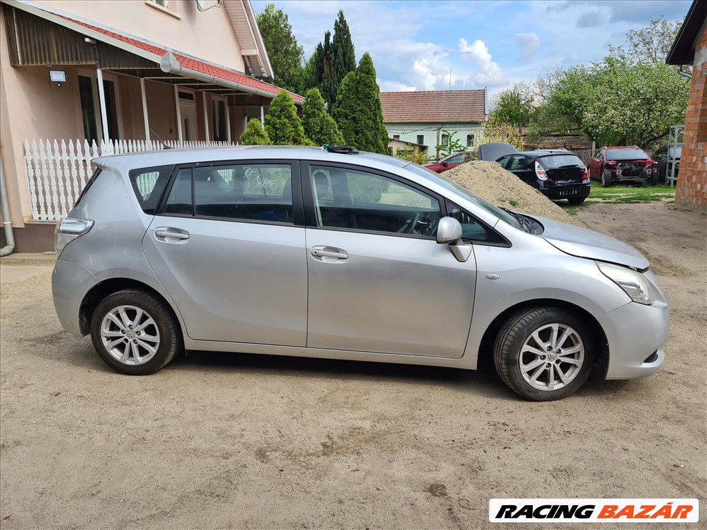 Toyota Verso 2.0 D4D 1AD DPF bontott jármű, bontás, bontott alkatrészek 4. kép