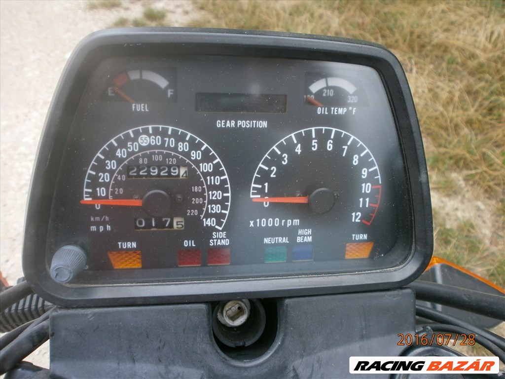 SUZUKI GS 700 E-RŐL:22929 KM-T HASZNÁLT,GYÁRI BONTATLAN-MAKULÁTLAN MOTORBLOKK 16. kép