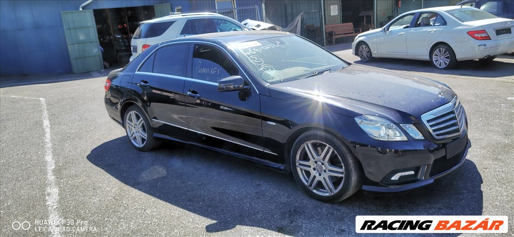 Mercedes E 200 (W212) bontott alkatrészei 7. kép