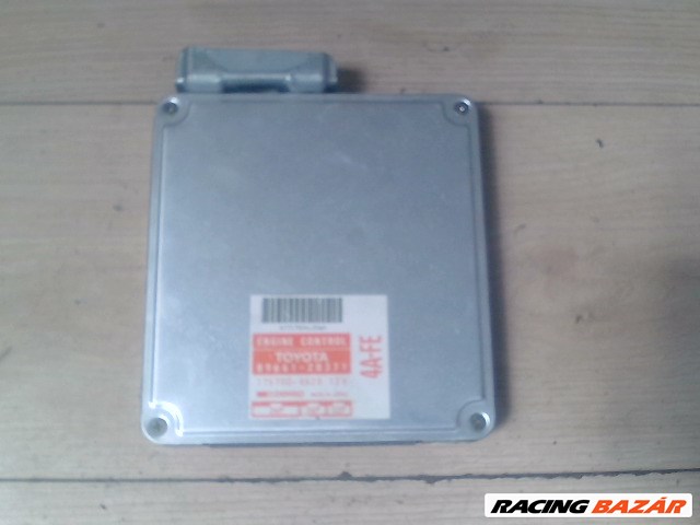 TOYOTA CARINA E 92.04-97.07 Motorvezérlő egység ECU PCM modul 1. kép