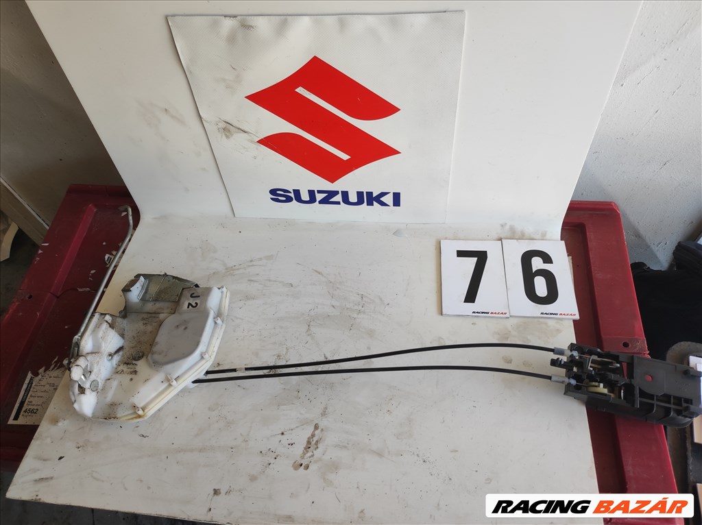 Suzuki Swift V Bal első ajtózár elektromos 1. kép