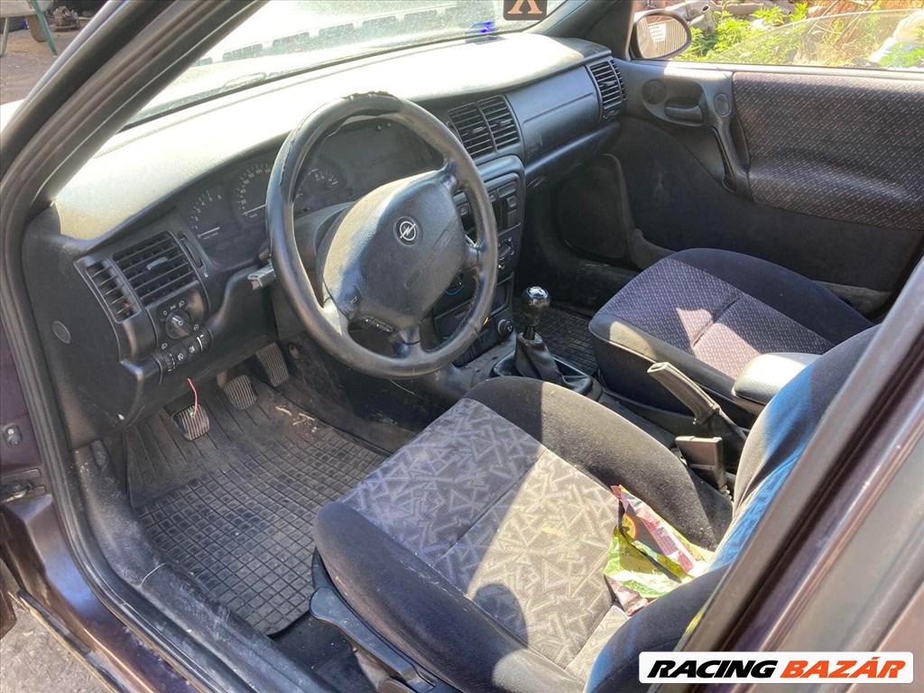 Opel Vectra B 1.7 TD bontott alkatrészei 3. kép