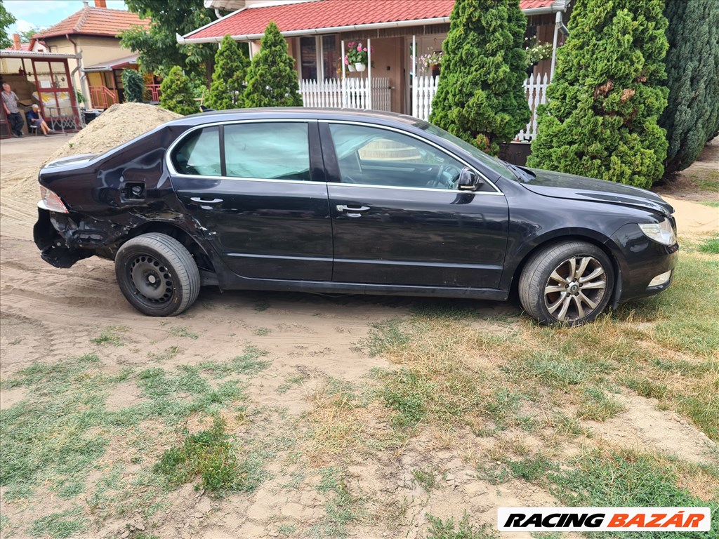 2011 Skoda Superb II 2.0 CRTDI CFG bontott alkatrészek, bontás, bontott jármű 5. kép