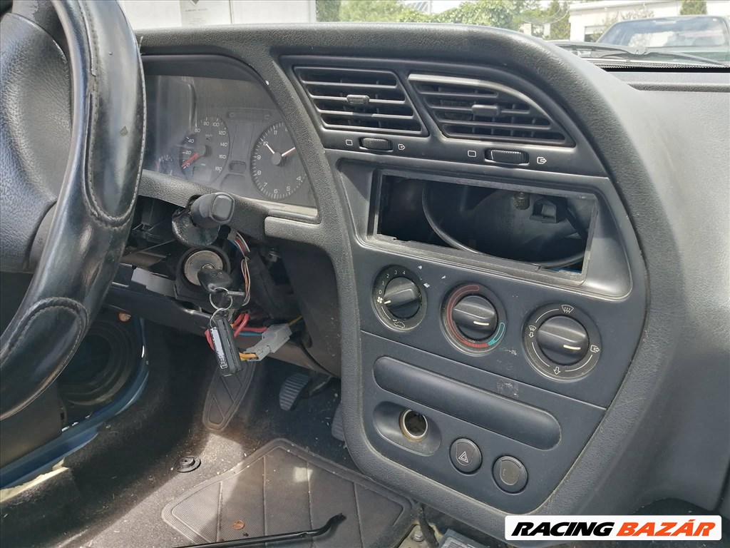 Peugeot 306 bontott alkatrészei 9. kép