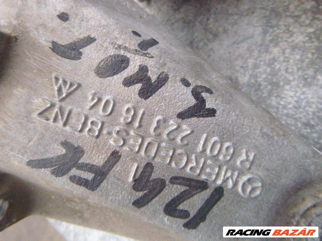 Mercedes W124 1989 2.0 diesel motortartó bak R 601 223 16 04, R 601 223 13 04 2. kép