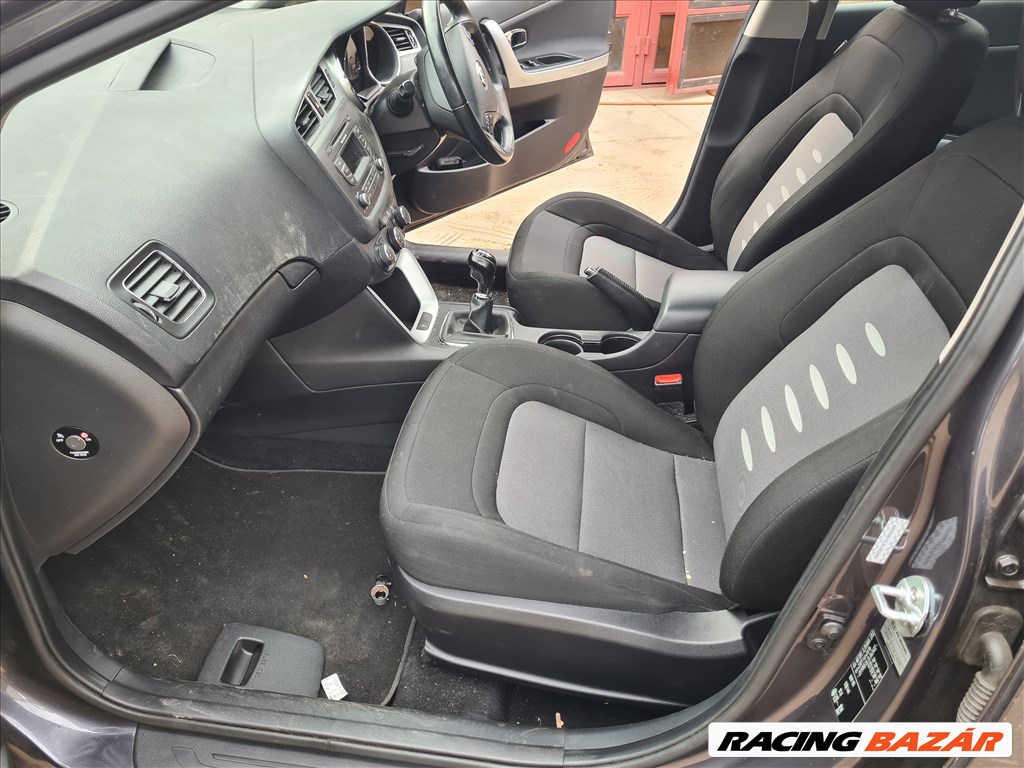 2014 Kia Ceed II 1.6 GDI G4FD bontott alkatrészek, bontás, bontott jármű 3. kép