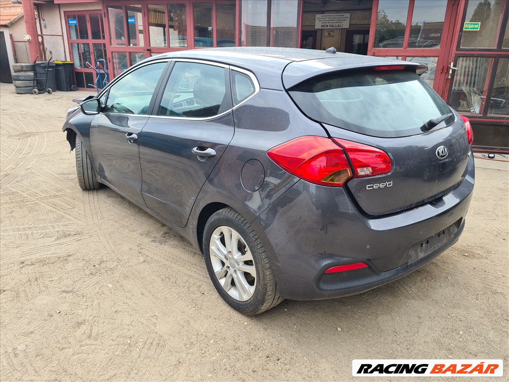 2014 Kia Ceed II 1.6 GDI G4FD bontott alkatrészek, bontás, bontott jármű 7. kép
