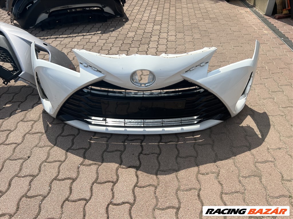 Toyota Yaris 3 17-20 első lökhárító  1. kép