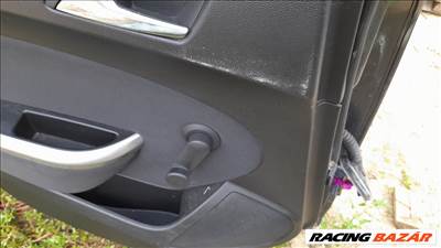 Opel Astra J bal hátsó ajtó z177 5 ajtós 