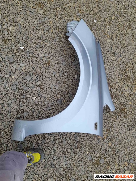Opel Zafira b z163 bal első sárvédő  1. kép