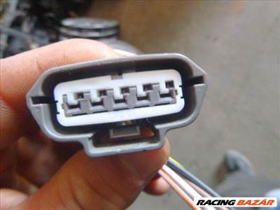 Dacia Logan II    2019   CSATLAKOZÓ