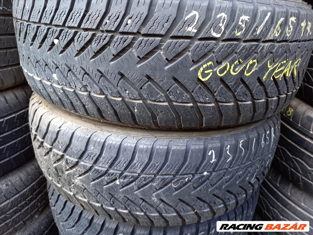 4db 235/65R17 Good year Ultragrip 108H dot2311 7,5mm mintával (Zxx) 2. kép