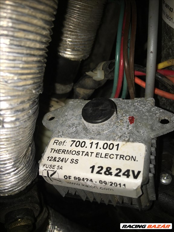 VW Caddy 2K Maxi raktérburkolat 10. kép