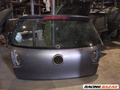 Volkswagen Golf 5 csomagtérajtó üresen, több színben