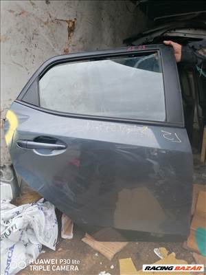 Mazda 2 (DY) Jobb hátsó ajtó 