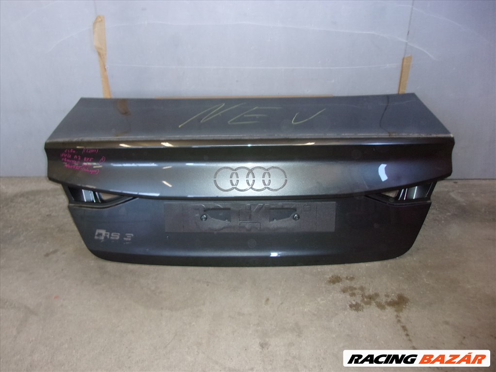 AUDI A3 8Y5) csomagtérajtó 1. kép