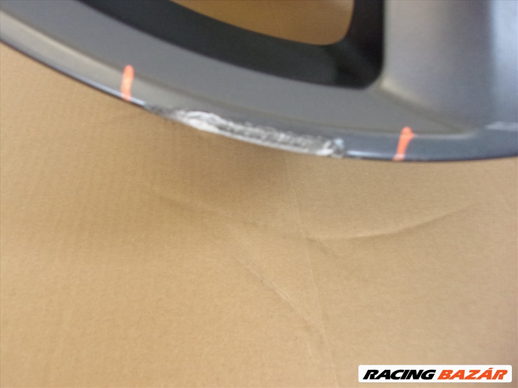 Jaguar E-Pace J9C3-DA 19x8 2. kép