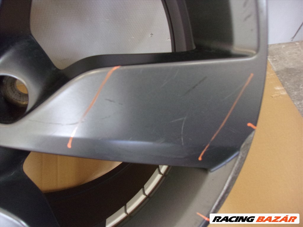 Jaguar E-Pace J9C3-DA 19x8 4. kép