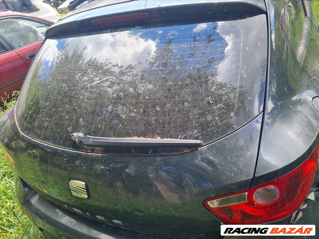 Seat Ibiza 6J csomagtér ajtó LW7Z 1. kép