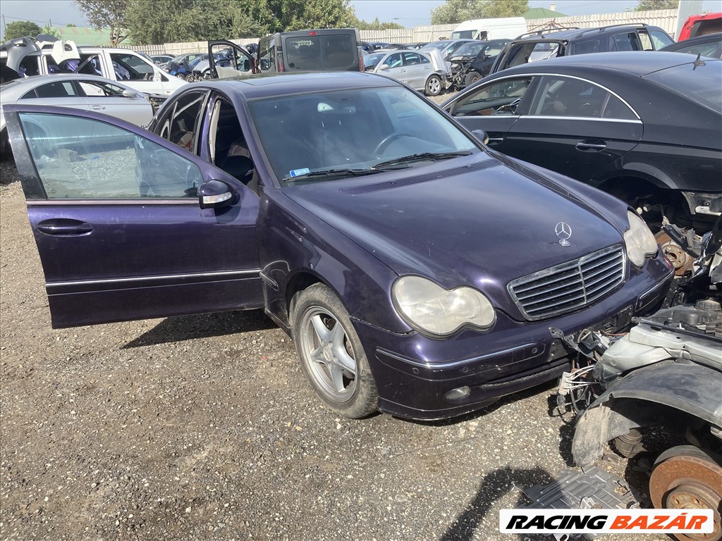 Mercedes C 220 bontott alkatrészei 1. kép