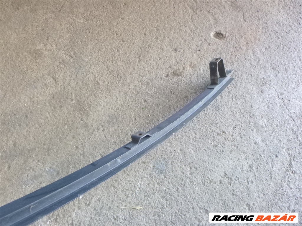 Nissan Primera I 1991 P10  SEDAN    HÁTSÓ ablakemelő sín  3. kép