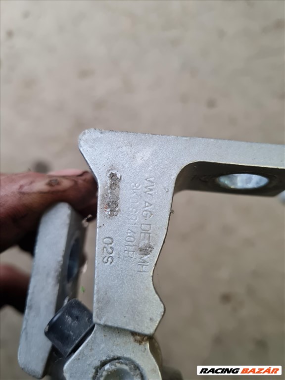 Audi A4 B8 8K bal ajtó zsanér 8K0 881 401B 8k0881401b 2. kép