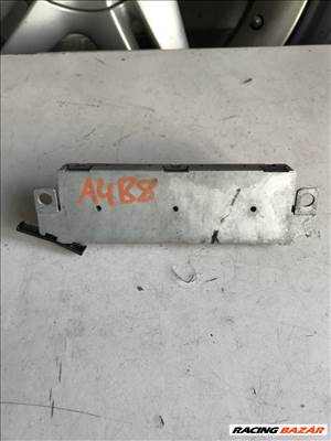 Audi A4 (B8 - 8K) antenna erősítő  8t0035225