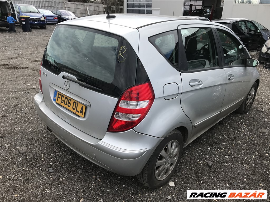 Mercedes A 150 (W169) bontott alkatrészei 3. kép