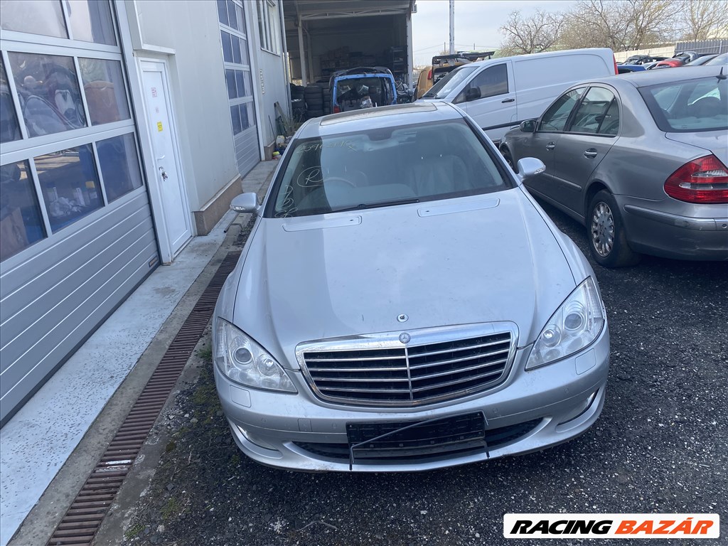 Mercedes S 320 bontott alkatrészei 1. kép