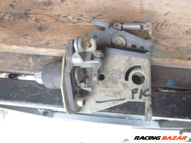 Audi 100 (C3 - 44) C3 - 44 csomagtérajtó alsó zárszerkezet 445 827 565 B 445827565b 1. kép