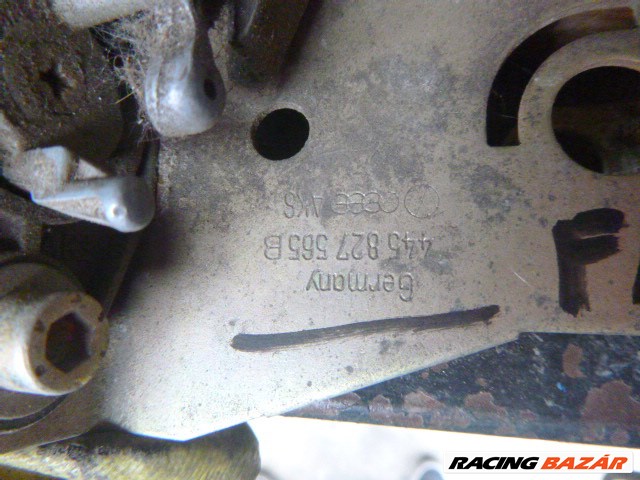 Audi 100 (C3 - 44) C3 - 44 csomagtérajtó alsó zárszerkezet 445 827 565 B 445827565b 3. kép