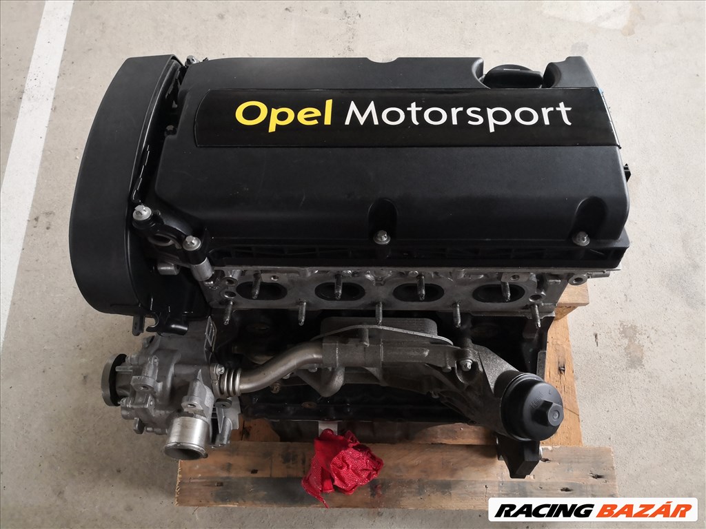 Opel ADAM OPEL MOTOR 1.6 195LE  1. kép