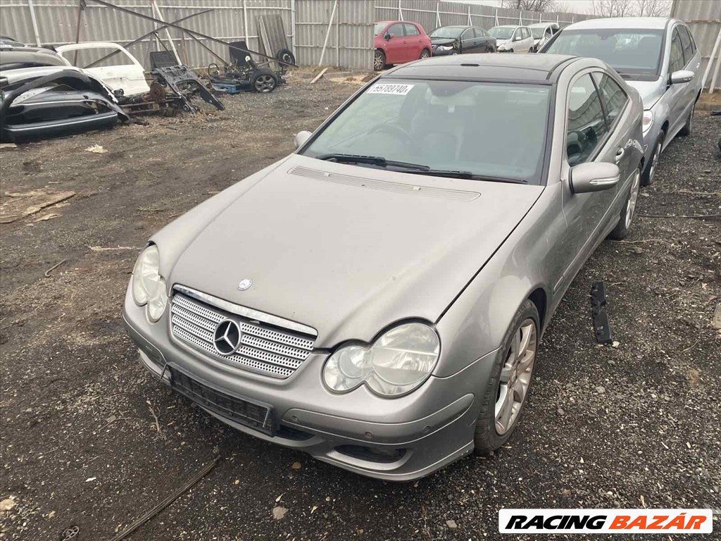 Mercedes C 200 bontott alkatrészei 1. kép