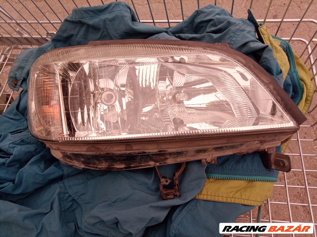 Opel Zafira A fényszóró GM 90582022 lámpa jobb A Zafira Valeo  90582022valeo 1. kép