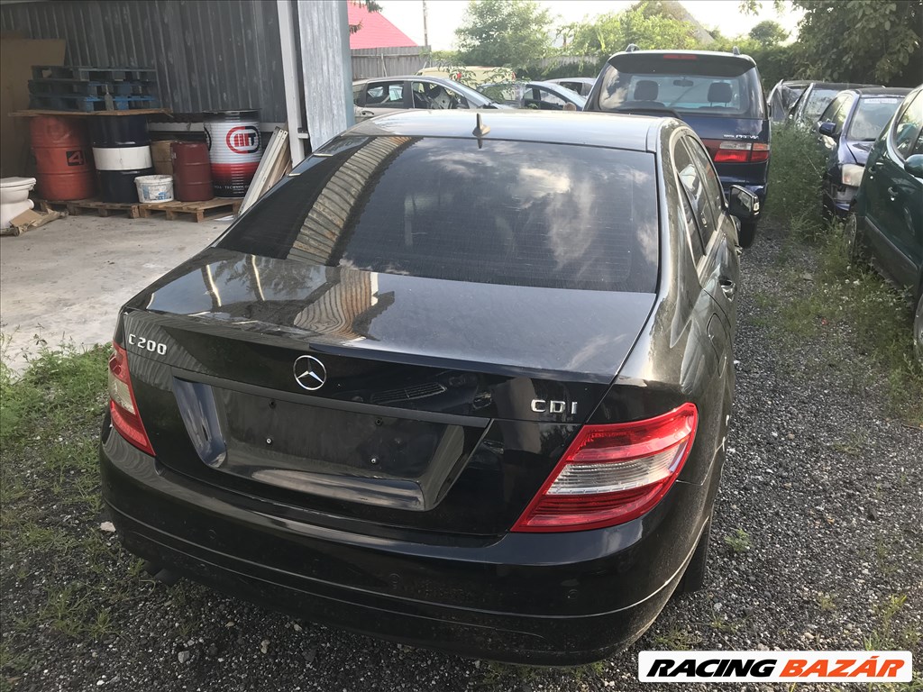 Mercedes C 200 bontott alkatrészei 5. kép