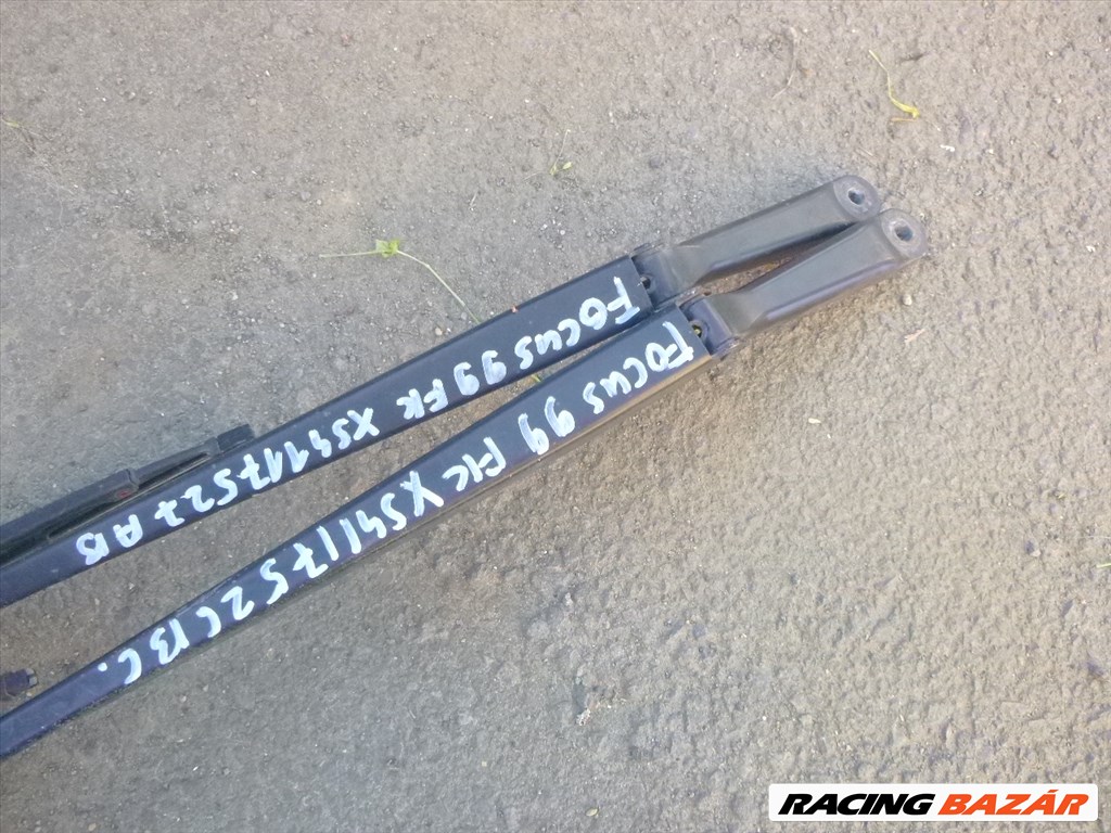 Ford Focus Mk1   2000,  első ablaktörlő kar  6. kép