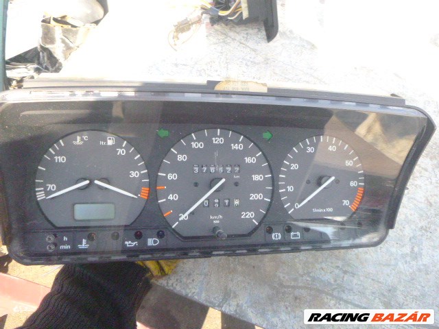 Volkswagen Passat   B4 1,8 (ADZ) MOTOMETER műszerfal óra csatlakozóval 3A0 919 033  1. kép