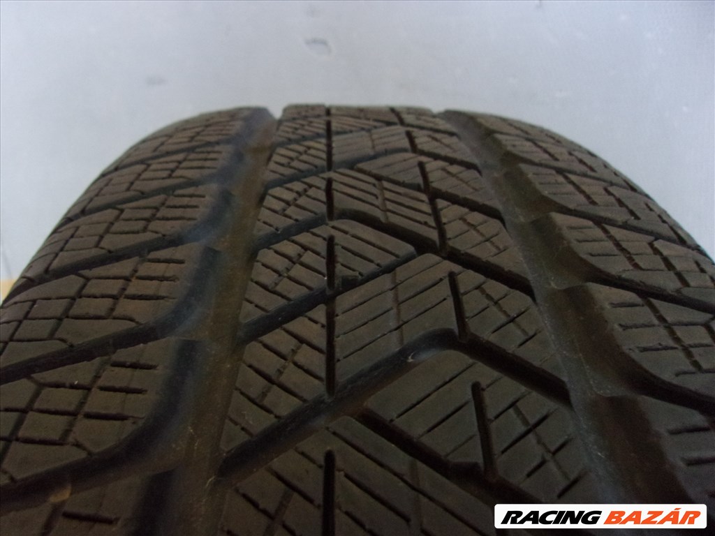 Pirelli Scorpion Winter Seal téli 215/65 R17 99 H TL 2020 3. kép