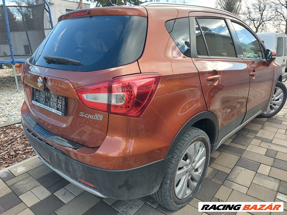 Suzuki S Cross bal hátsó lámpa 3627464r00 3. kép