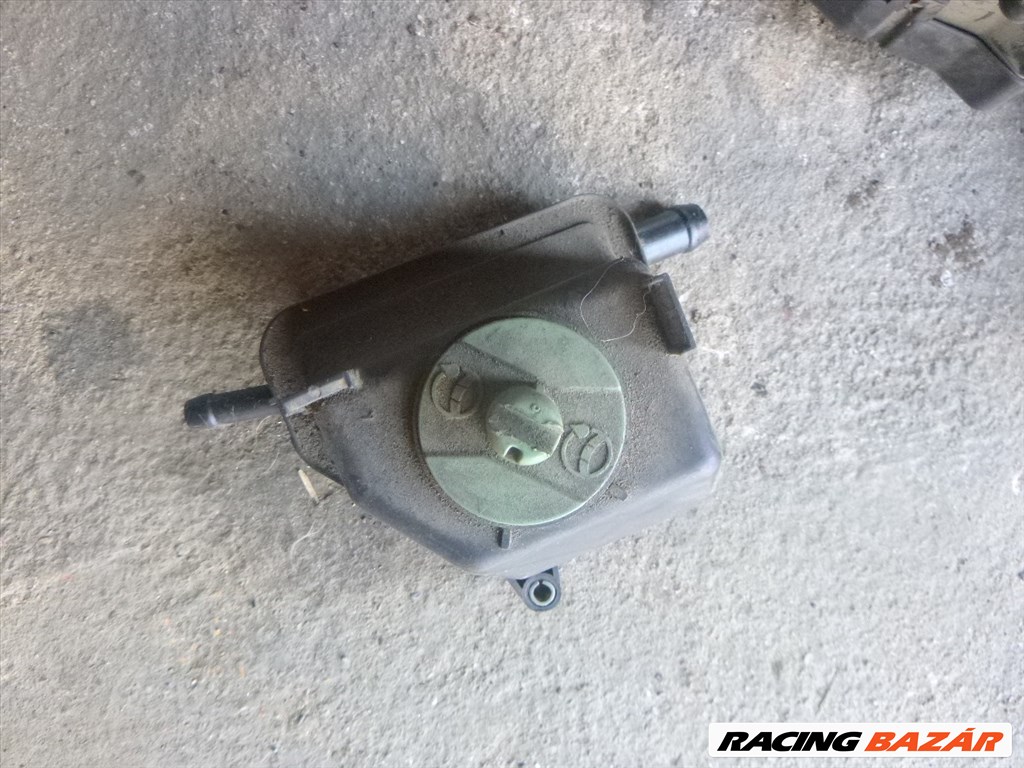 Skoda Octavia I szervótartály 1J0 422 371 B 1j0422371b 1. kép