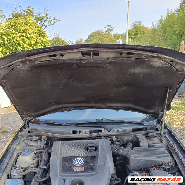 Volkswagen Golf IV 1.9Pdtdi(AJM) gyári, rozsdamentes bontott alkatrészei LC9Z színben eladók 12. kép