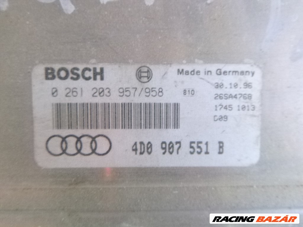 Audi A4 (B5 - 8D) , A6 C5 2,8 motorvezérlő BOSCH 4D0 907 551 B 0261203957-958 1. kép