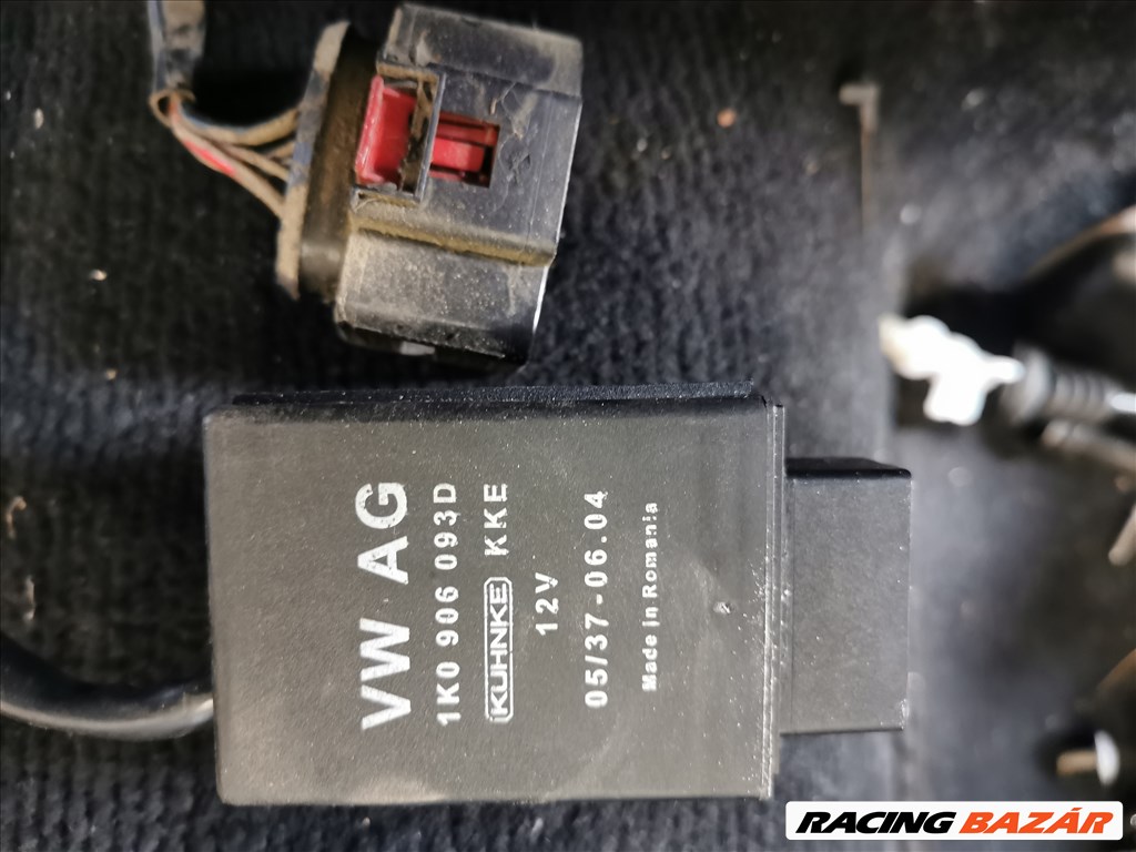 Volkswagen Passat B6, Volkswagen Golf VI üzemanyag befecskendezés vezérlő  1k0906093d 2. kép