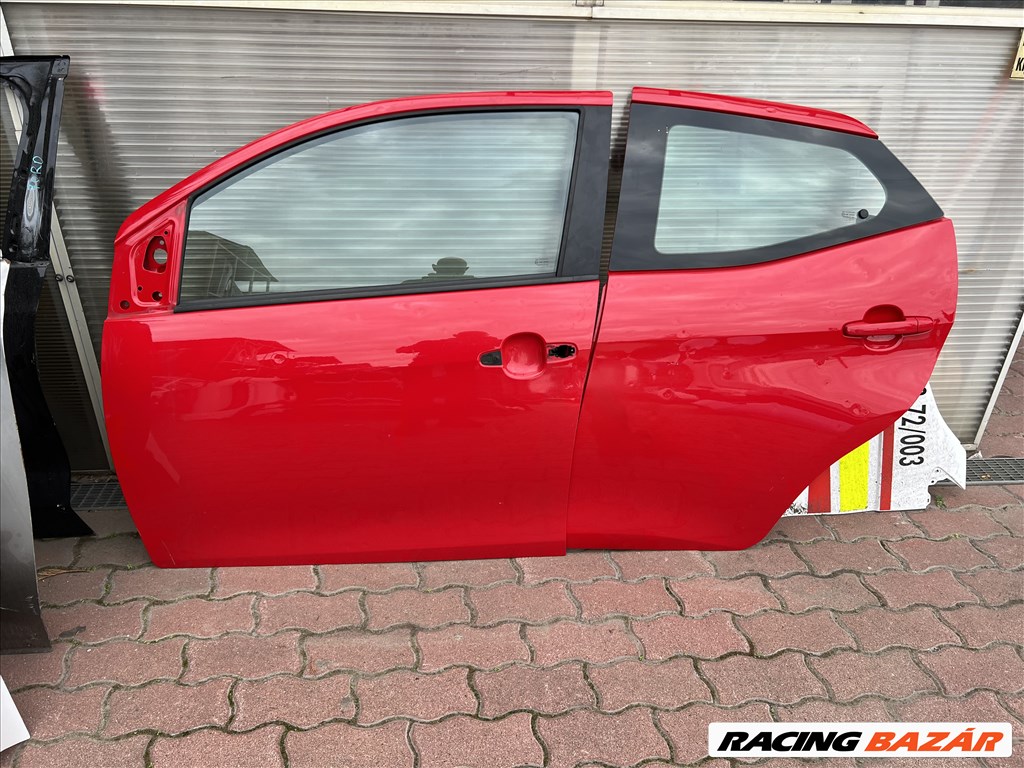 Toyota Aygo 2 14-től bal első-hátsó komplett ajtó  4. kép