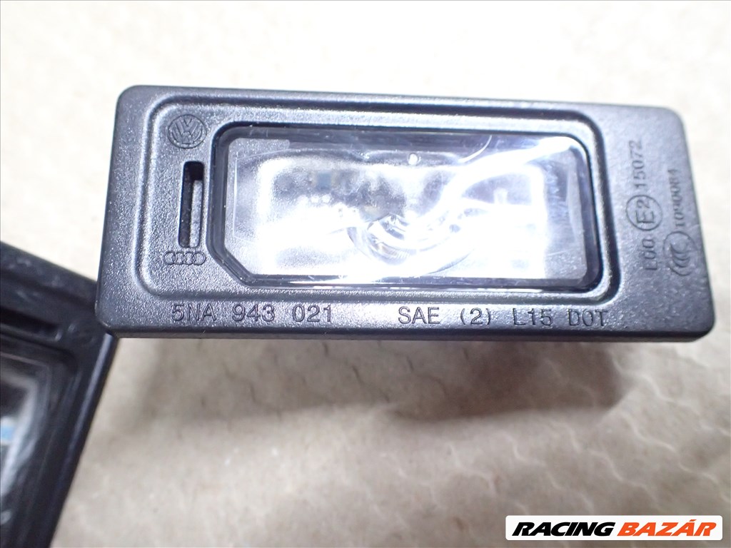 Audi-Vw-Skoda led rendszám világítás gyári 5na943021 3. kép