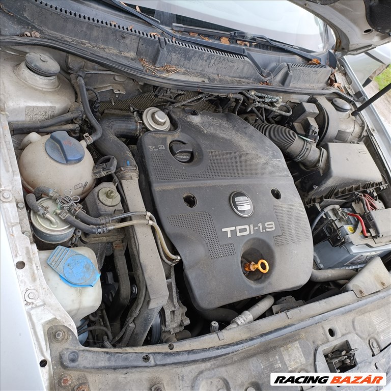 Seat Toledo II 1.9 TDI gyári karosszéria elemek LS7N színben eladók ls7nseat 19tdialh 13. kép