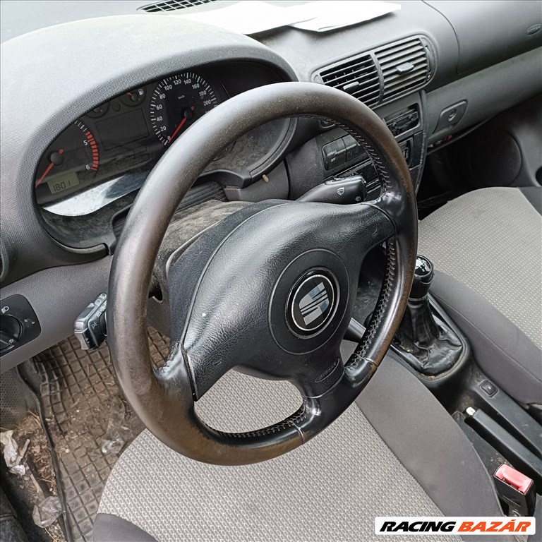 Seat Toledo II 1.9 TDI gyári karosszéria elemek LS7N színben eladók ls7nseat 19tdialh 15. kép