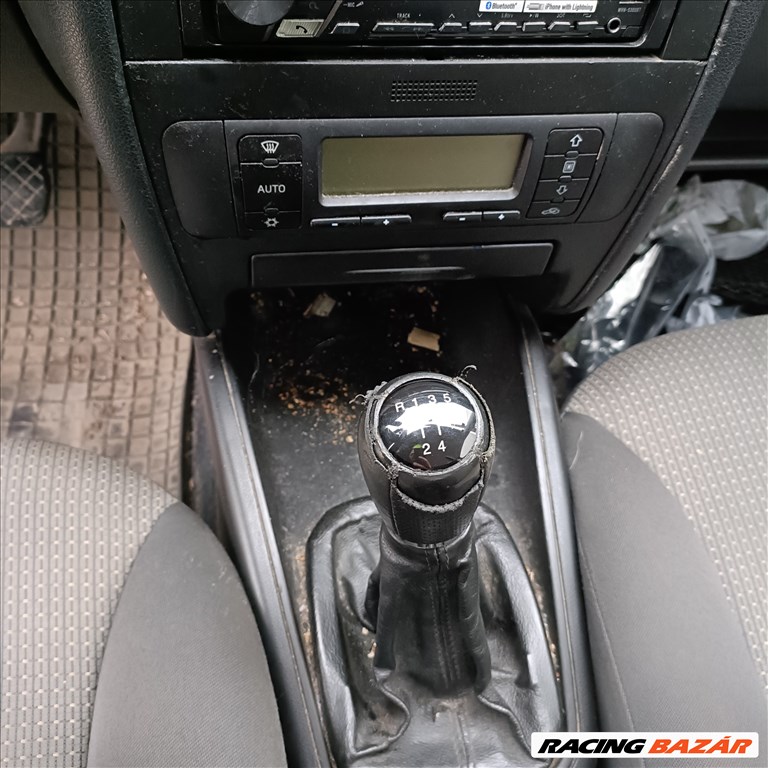 Seat Toledo II 1.9 TDI gyári karosszéria elemek LS7N színben eladók ls7nseat 19tdialh 18. kép