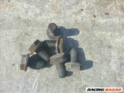 Volkswagen Golf IV 2002 1,4, 16v lendkerék csavar 